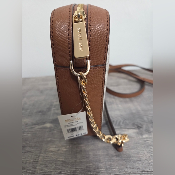 New Michael Kors Brown and Cream Crossbody Bag with Gold Chain - Picture 4 of 12
